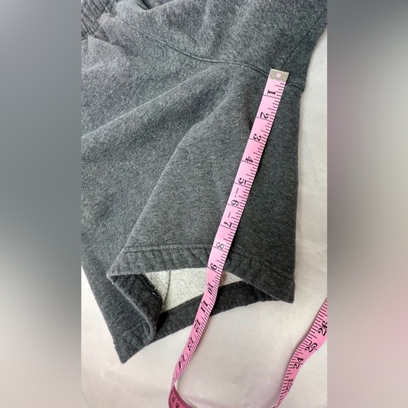 Lot of two Nike Sportswear Club Fleece shorts Size Medium - Picture 13 of 16